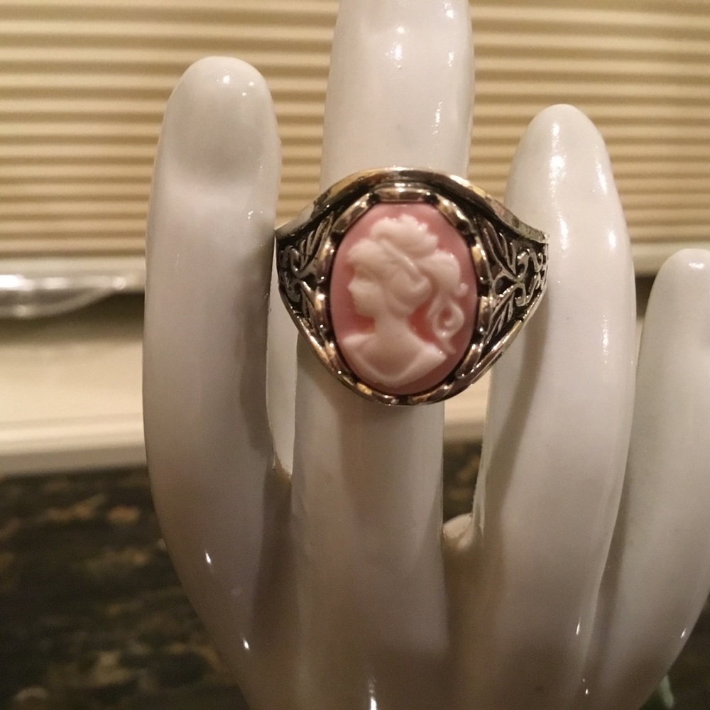 Vintage Mary Head Cameo Sterling Silver Ring